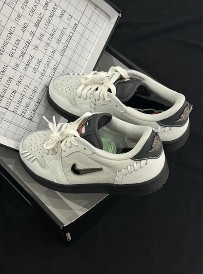 Nike Air Jordan 1 Low Method of Make "Black Cat"