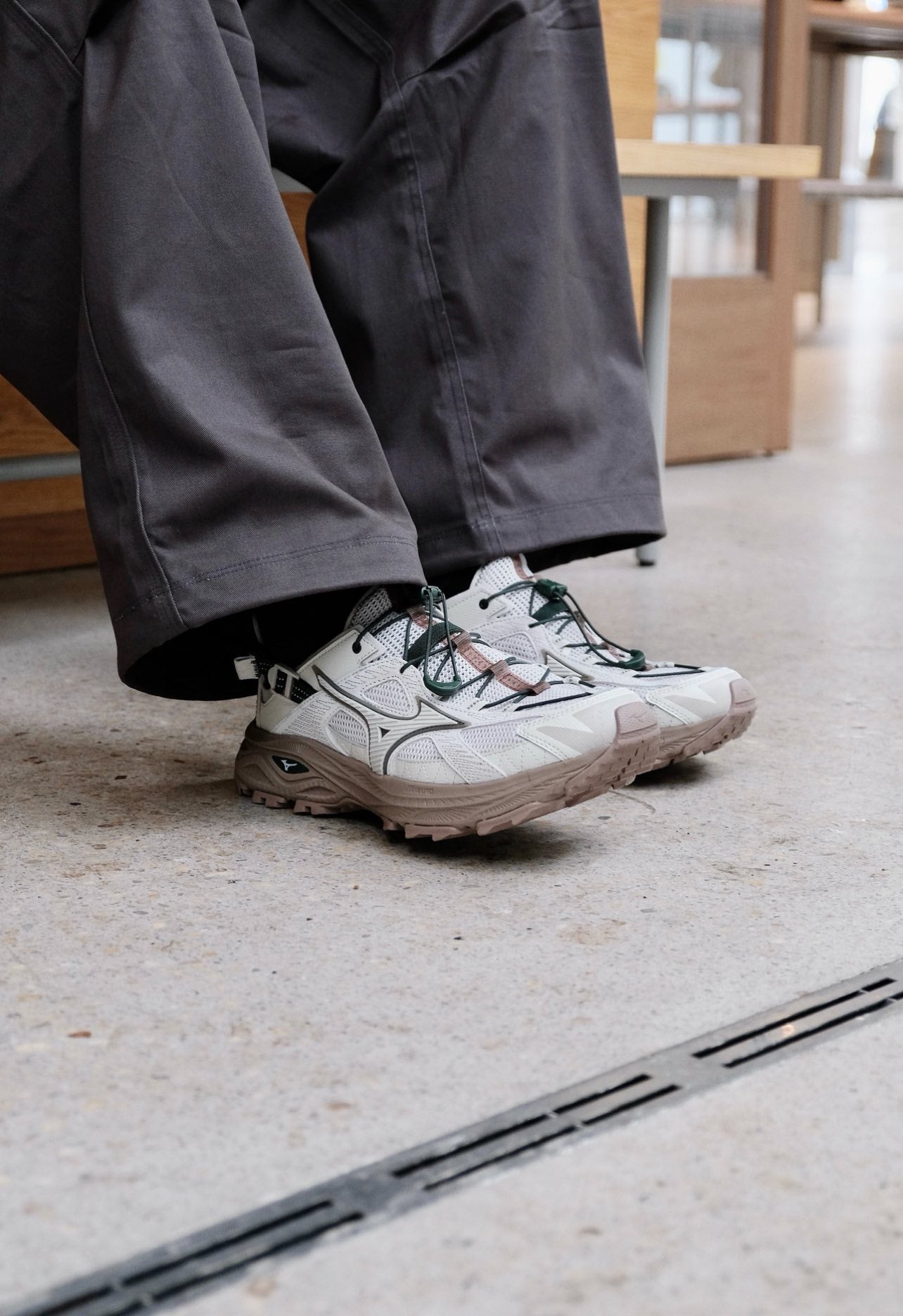 Mizuno Racer Trail SE Beige Green