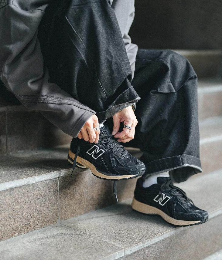 New Balance 1906R Black Cream M1906RK