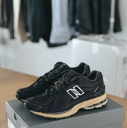 New Balance 1906R Black Cream M1906RK