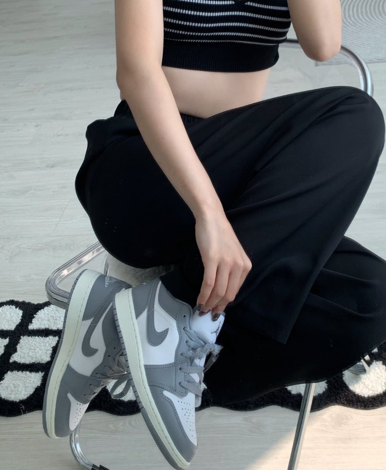Air Jordan 1 Low "Vintage Grey" - HADNUS