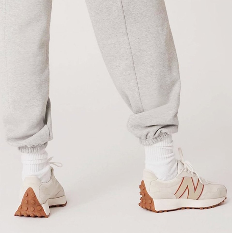 Bandier X New Balance 327 - HADNUS