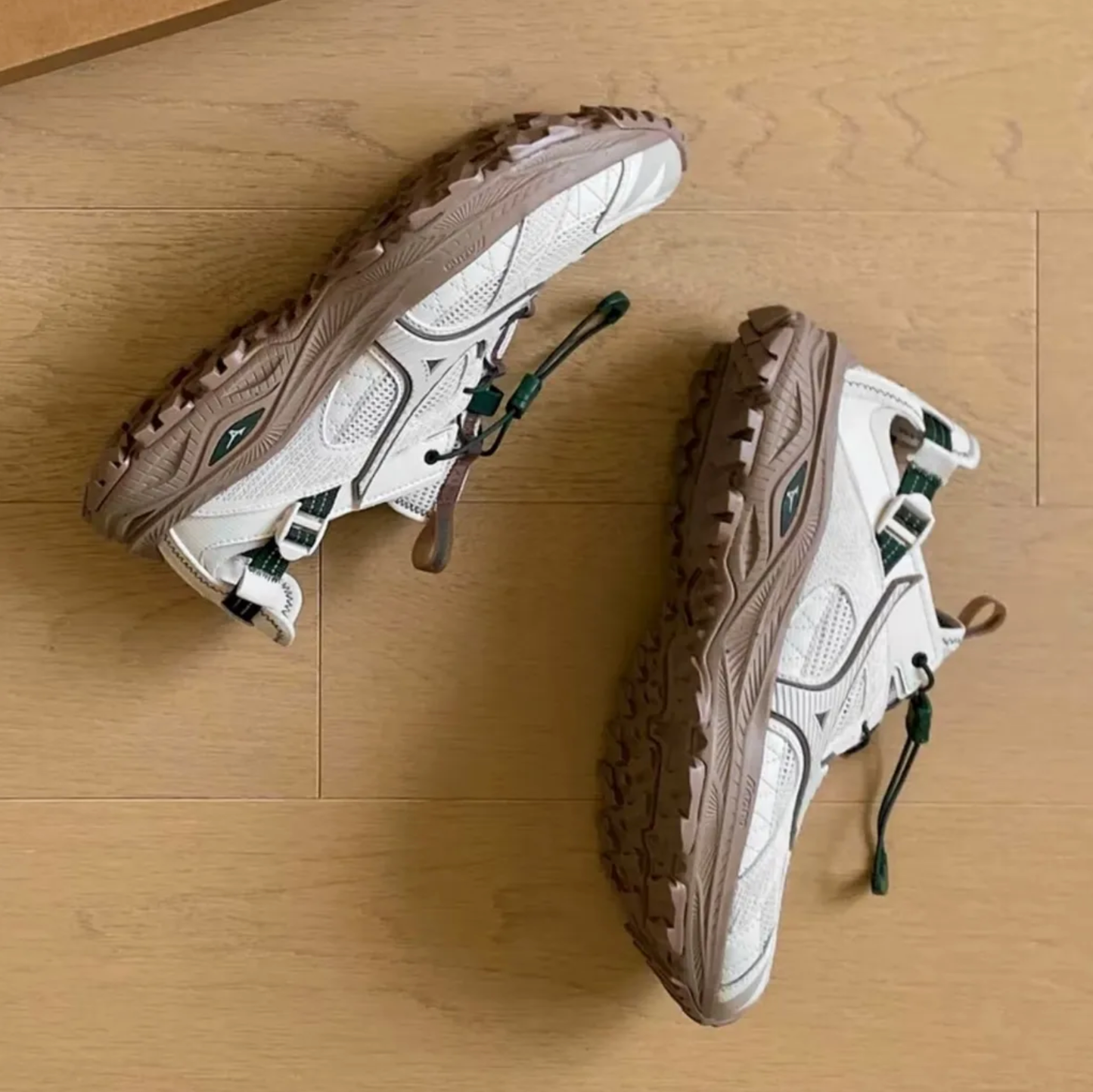 Mizuno Racer Trail SE Beige Green