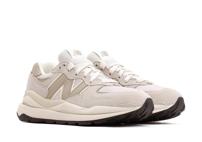 IU著用 - New Balance NB5740 奶茶 - HADNUS