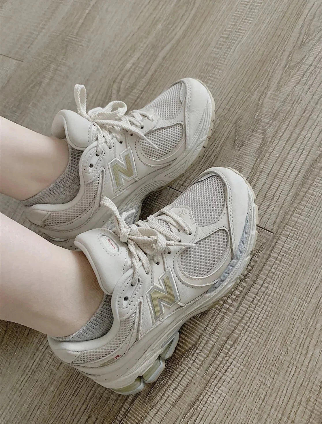 New Balance 2002R Beige - HADNUS