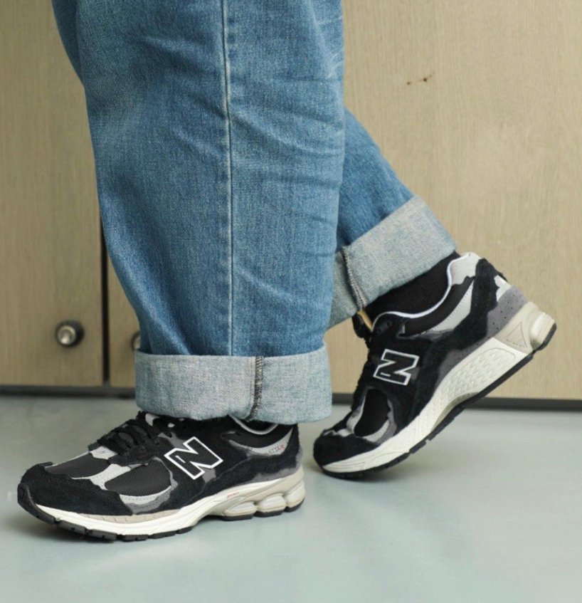 New Balance 2002r Protection Pack Black Grey - HADNUS