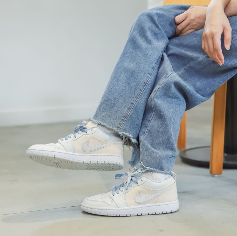 Nike Air Jordan 1 Low Se Canvas Iris Whisper - HADNUS