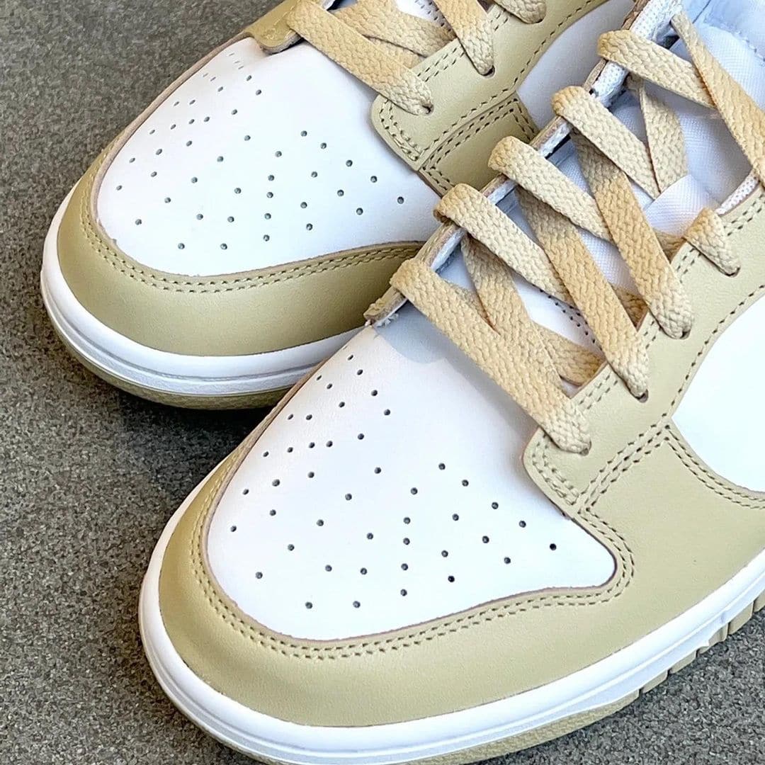 Nike Dunk Low Team Gold and White - HADNUS