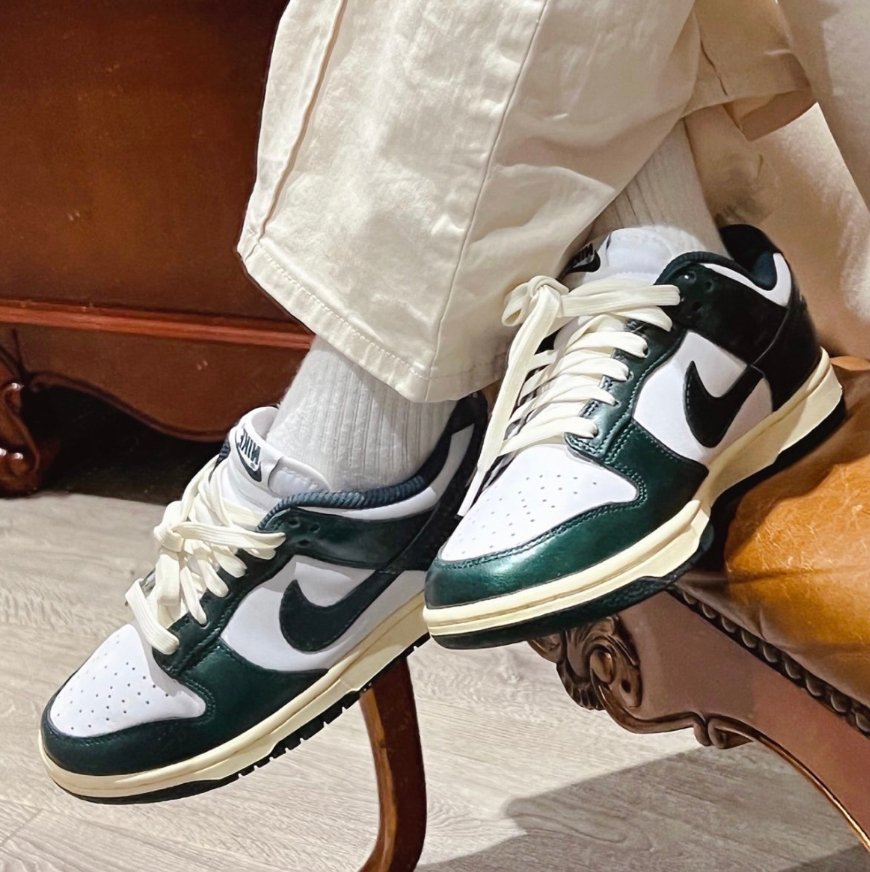 Nike Dunk Low Vintage Green - HADNUS